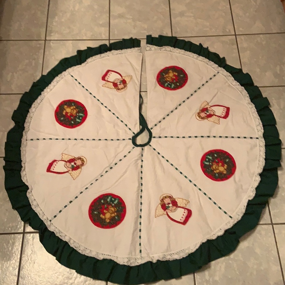 BEAUTIFUL Hand Made Christmas Tree Skirt